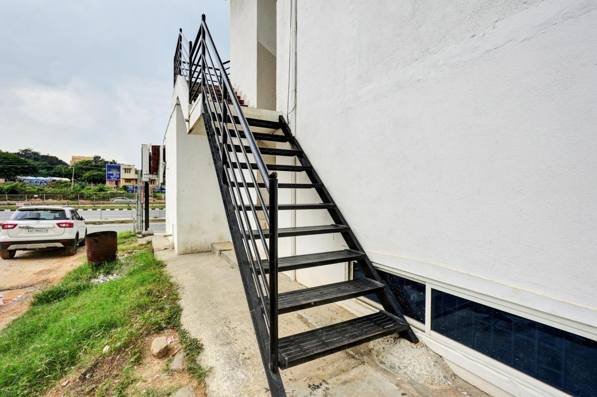 ホテル Spot On Anugraha Residency Kumbalgod エクステリア 写真