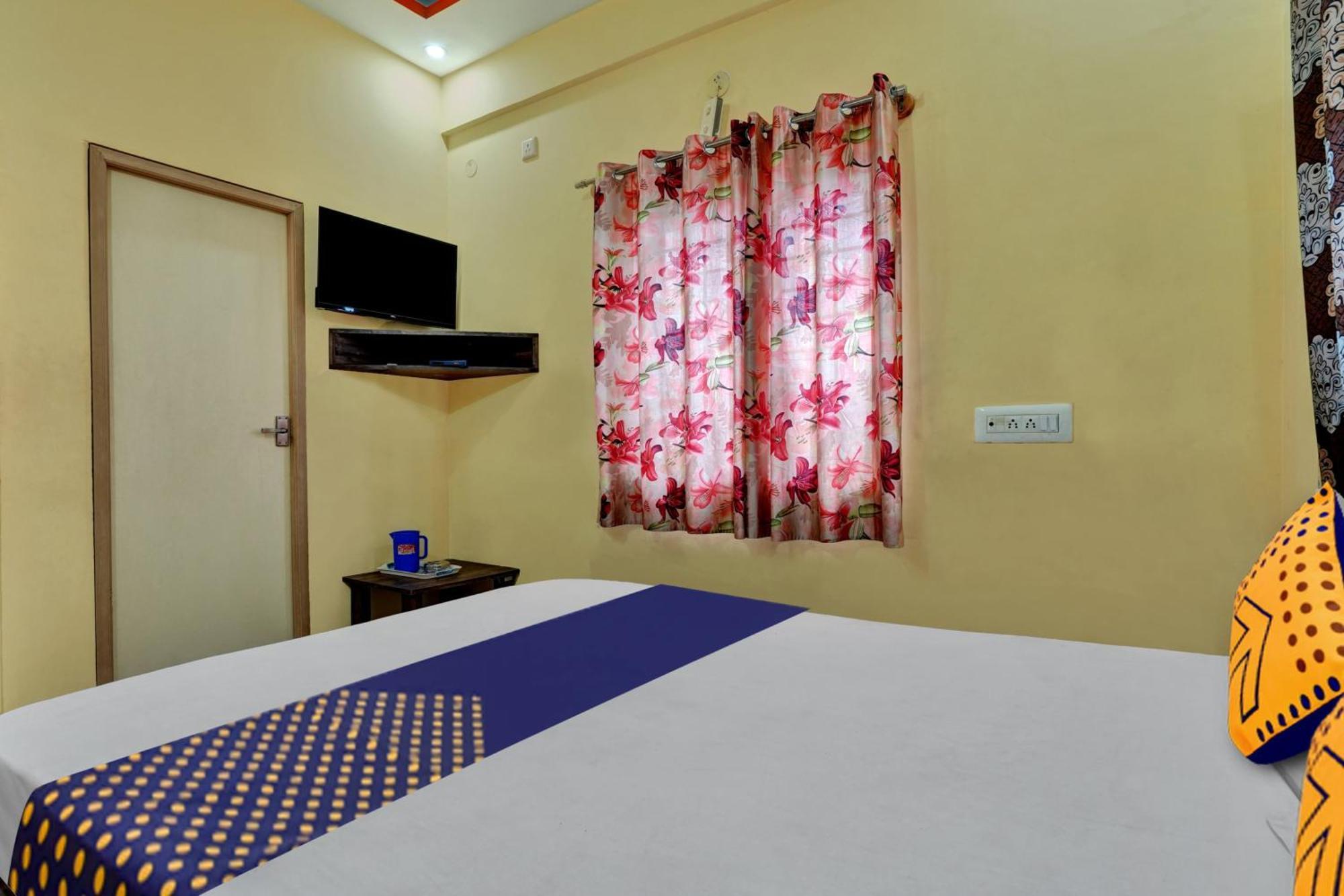 ホテル Spot On Anugraha Residency Kumbalgod エクステリア 写真