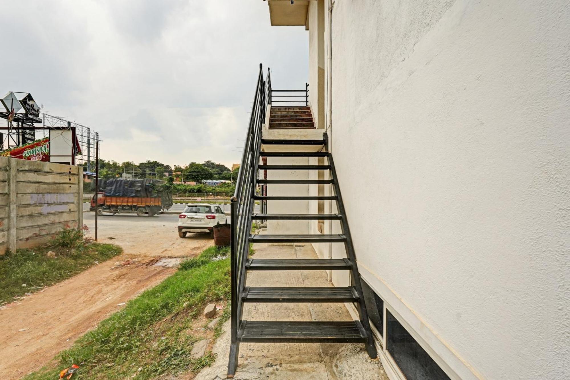 ホテル Spot On Anugraha Residency Kumbalgod エクステリア 写真